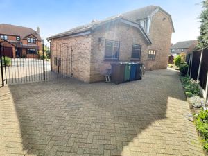 Rear Garage- click for photo gallery